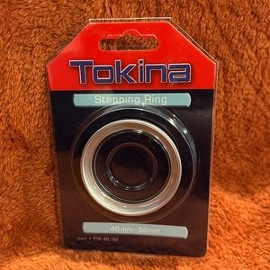 Stepping Ring 46mm - 52mm ( Tokina brand )